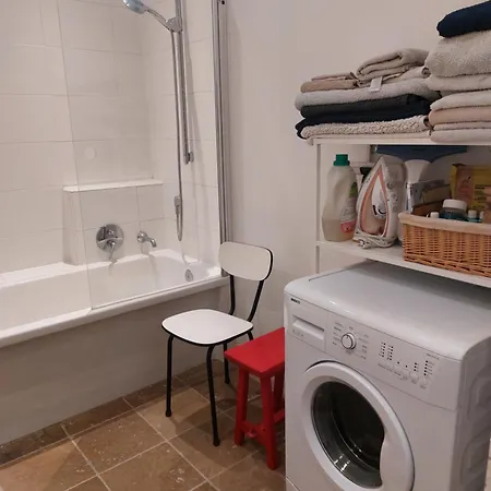 Apartment Centre De *